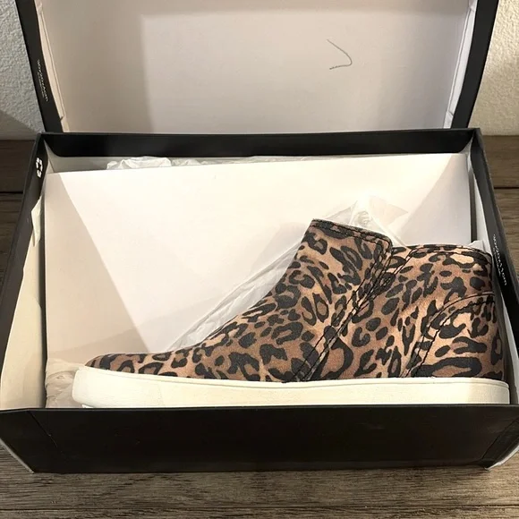 NIB [Naturalizer] Miranda Cheetah High Top Zipper Flat Sneakers Women’s Sz 7.5 - Picture 9 of 11